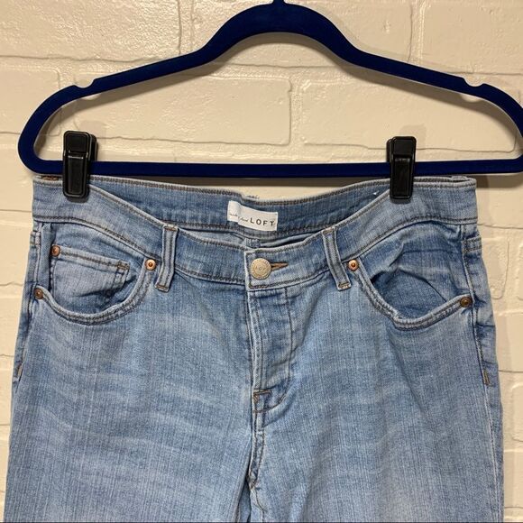 Ann Taylor Loft Boyfriend Light Wash Button Fly Jeans sz 10 - Picture 4 of 13